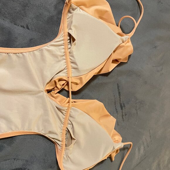 Sexy Cutout Peach Swimsuit (S/M) - Picture 2 of 4